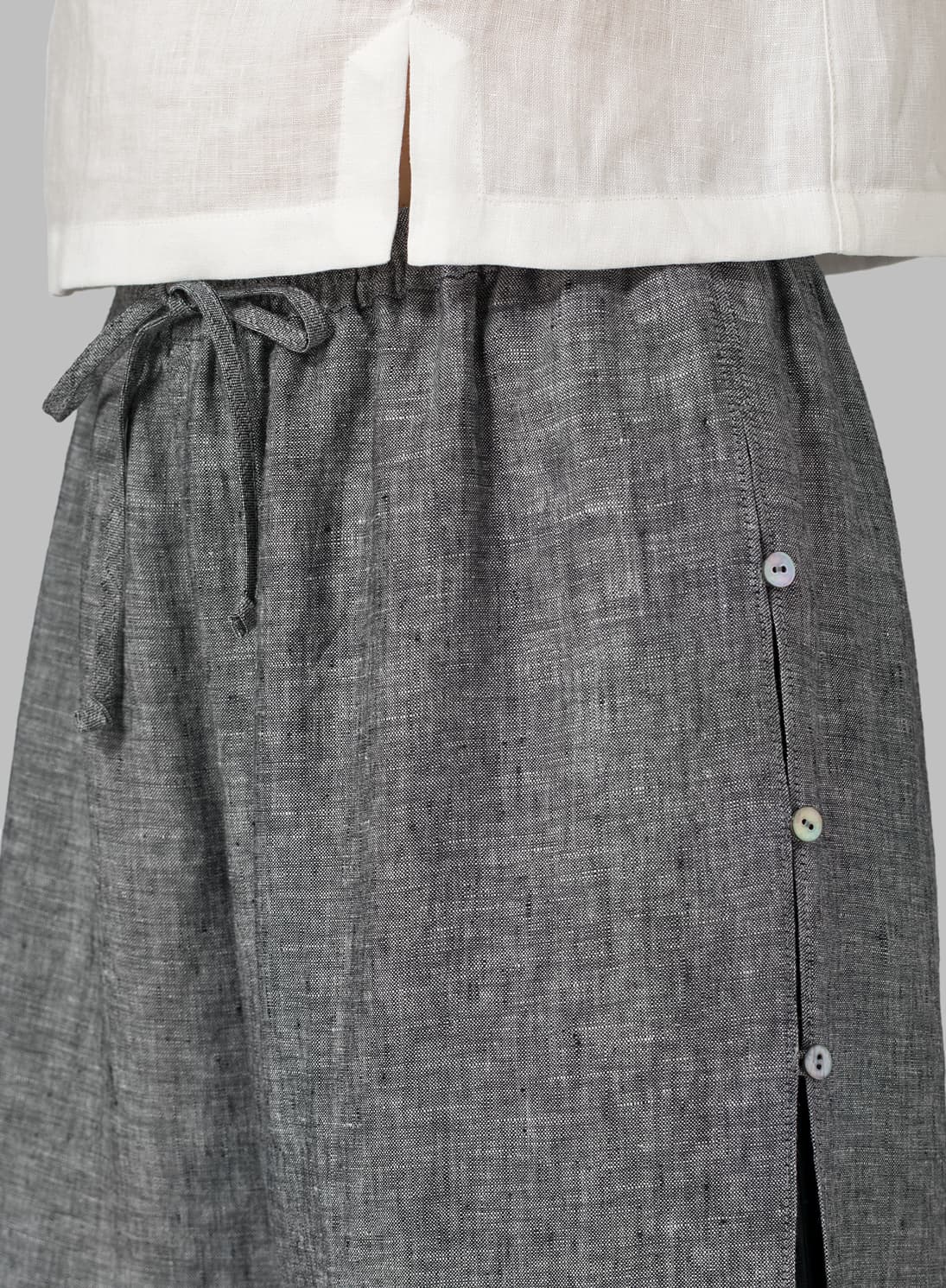 LINEN DOUBLE LAYER CROPPED PANTS WITH SEA SHELL BUTTON