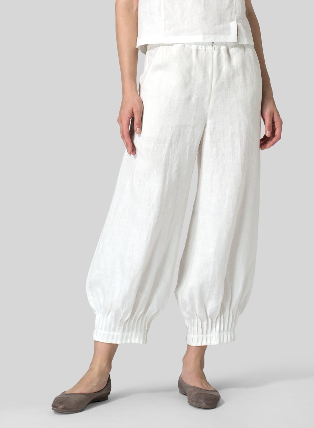 WHITE LINEN PLEATED CUFF ANKLE LENGTH PANTS
