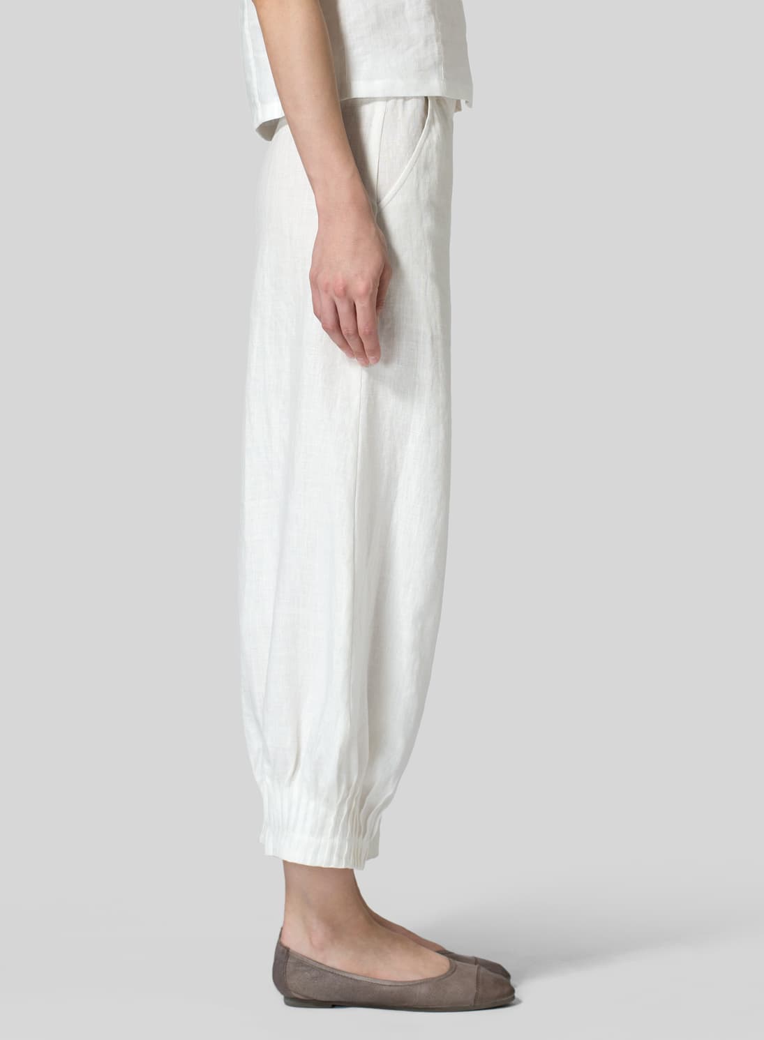 WHITE LINEN PLEATED CUFF ANKLE LENGTH PANTS