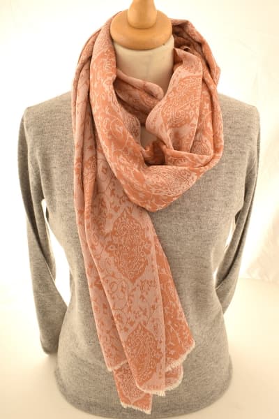 PORA CREAM COLOURED CASHMERE SCARF
