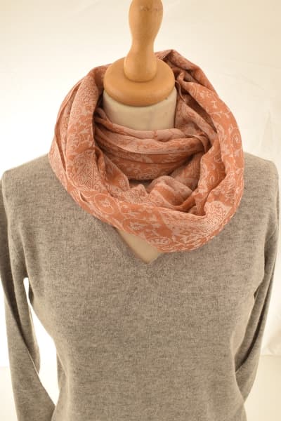 PORA CREAM COLOURED CASHMERE SCARF