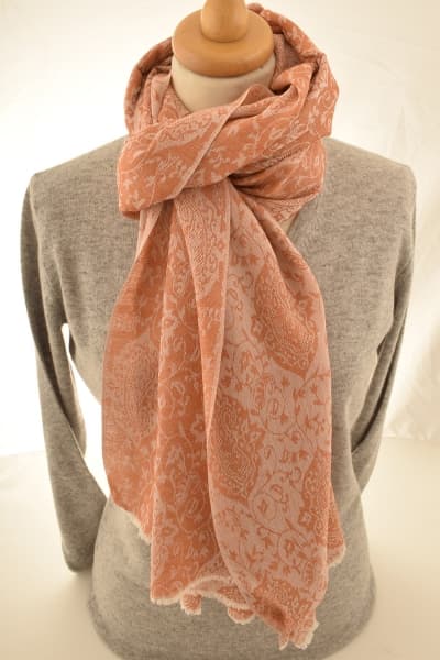 PORA CREAM COLOURED CASHMERE SCARF