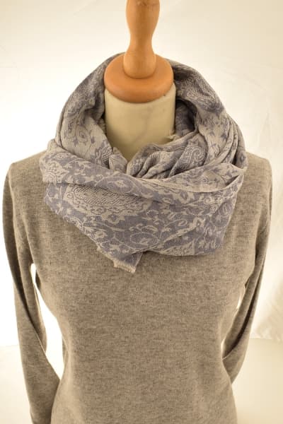 PORA GREY COLOURED CASHMERE SCARF