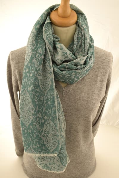 PORA GREEN COLOURED CASHMERE SCARF