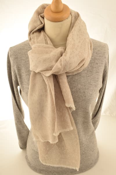 PORA IVORY COLOURED CASHMERE SCARF