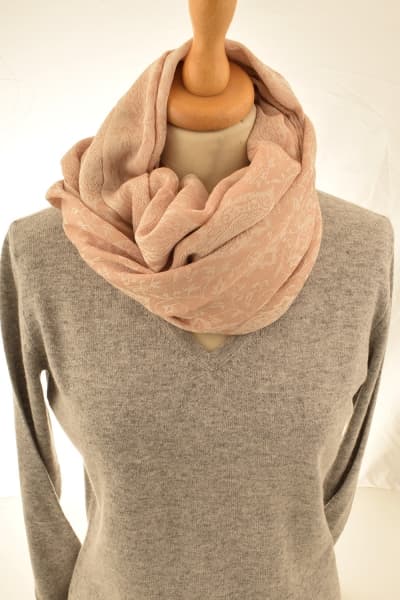 PORA PEACH COLOURED CASHMERE SCARF