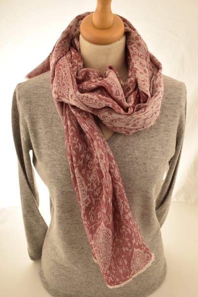 PORA RED COLOURED CASHMERE SCARF