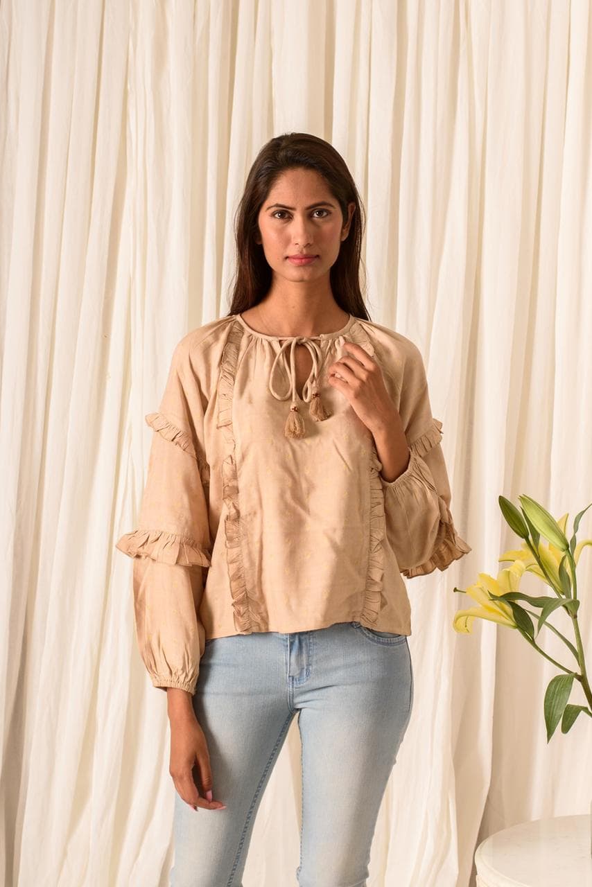 BEIGE COTTON TOP WITH RUFFLED ON SHOULDER