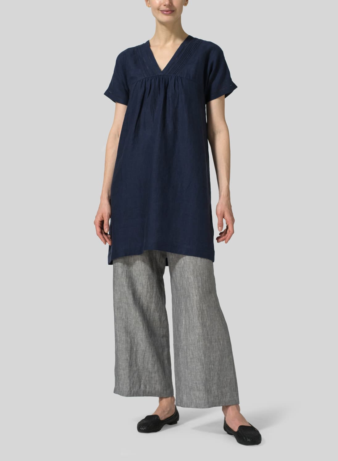 NAVY LINEN SHORT SLEEVE NECK PLEATED TOP