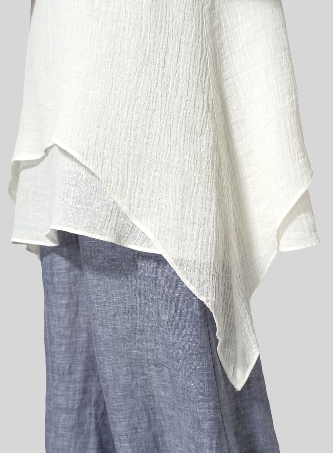 IVORY WHITE LINEN CRINKLE GAUZE SLEEVELESS LAYERED TOP