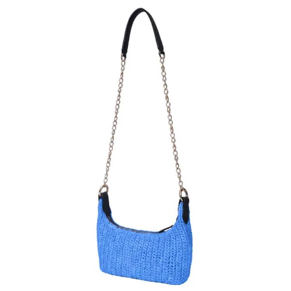 Raffia Chic Crossbody: Stylish & Versatile in Single Color