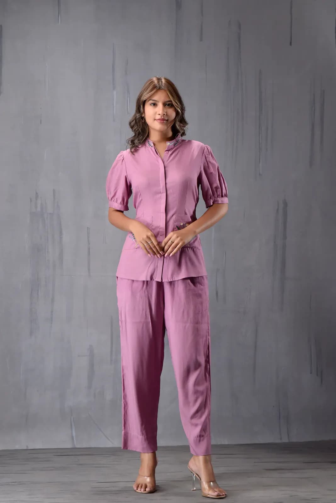 Embroiderd Coller Set