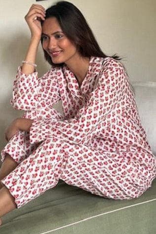 White with red floral ladies nightwear