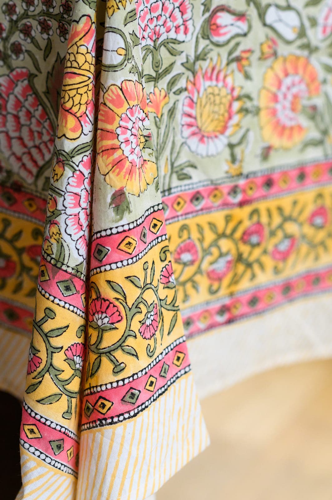 NARANGI TABLECLOTH