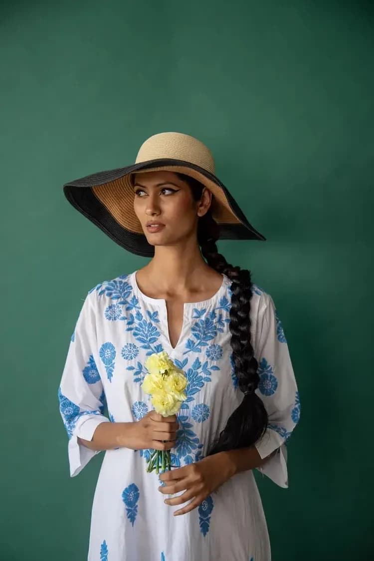 WHITE HARRIET DRESS WITH BLUE EMBROIDERY