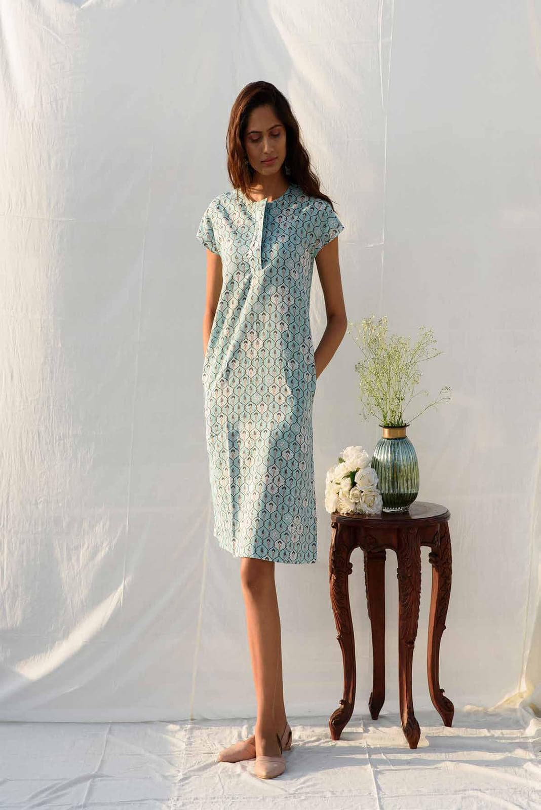 FRONT OPEN CAP SLEEVES DRESS