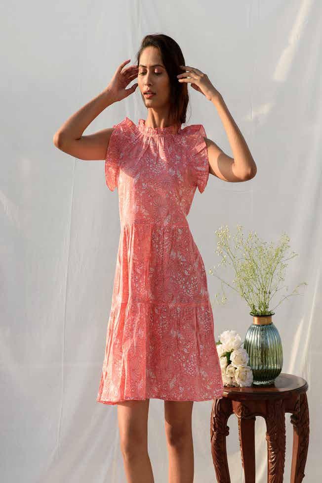 SHORT SLEEVES ELEGANT LOOKING DRESS