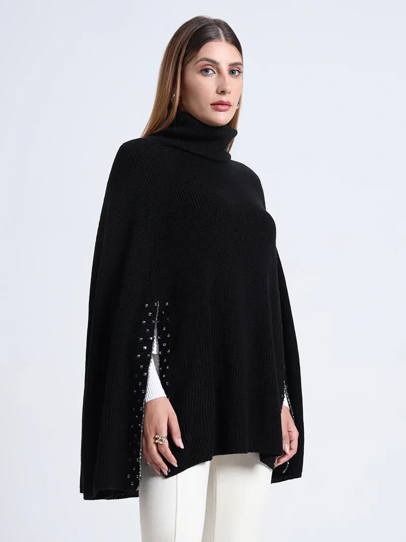Noir Grace Poncho