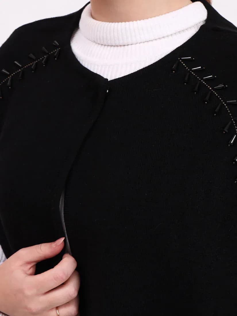 Noir Élan Poncho