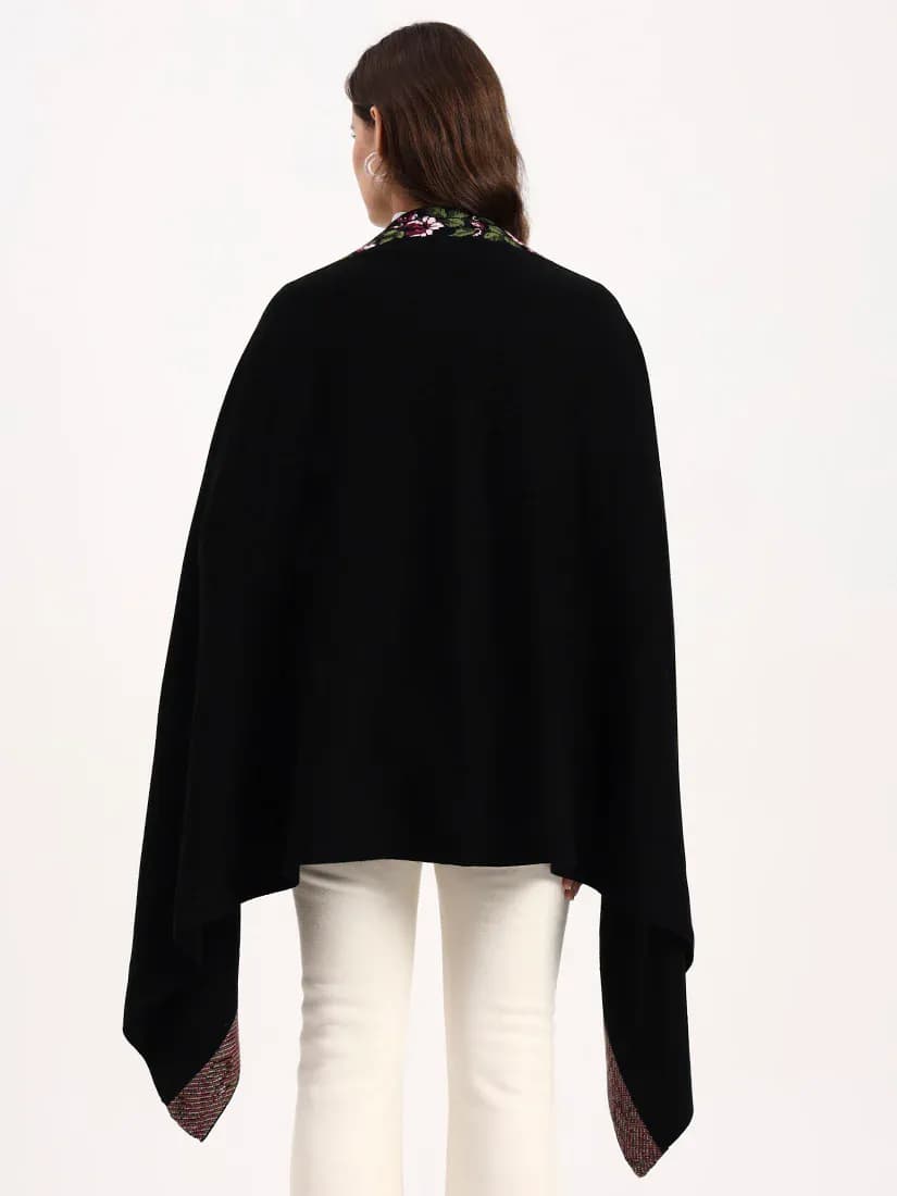  Noir Garden Stole