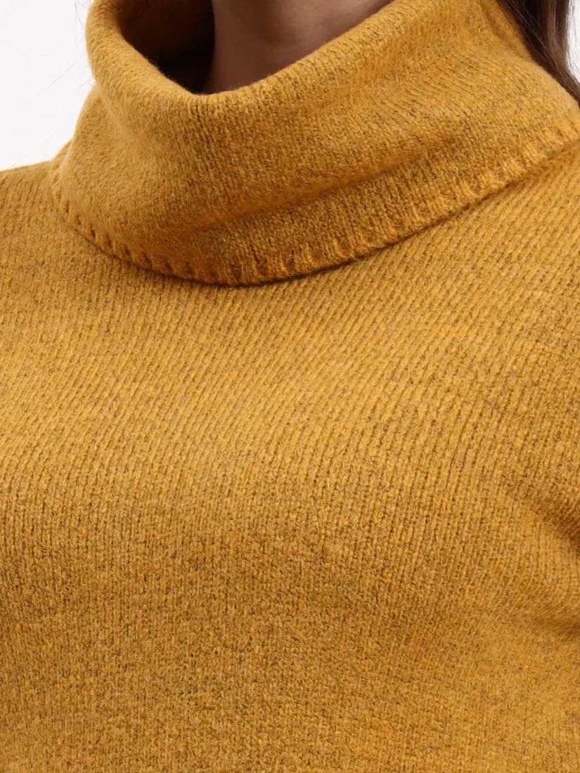 Amber Mustard Pullover