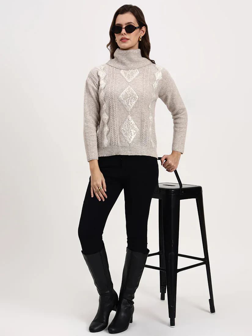 Noir Étoile Pullover