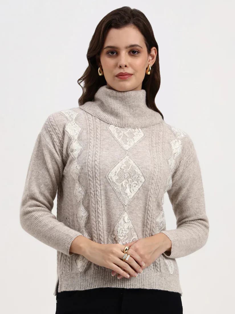 Noir Étoile Pullover