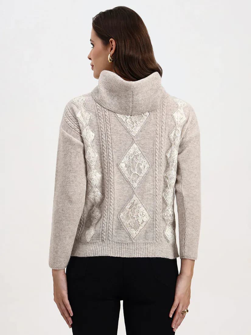 Noir Étoile Pullover