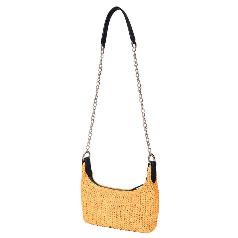 Raffia Chic Crossbody: Stylish & Versatile in Single Color