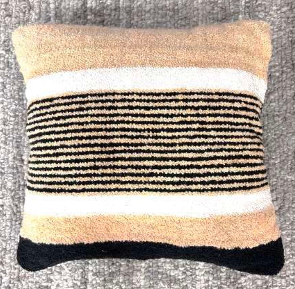 Desert Linea Cushion